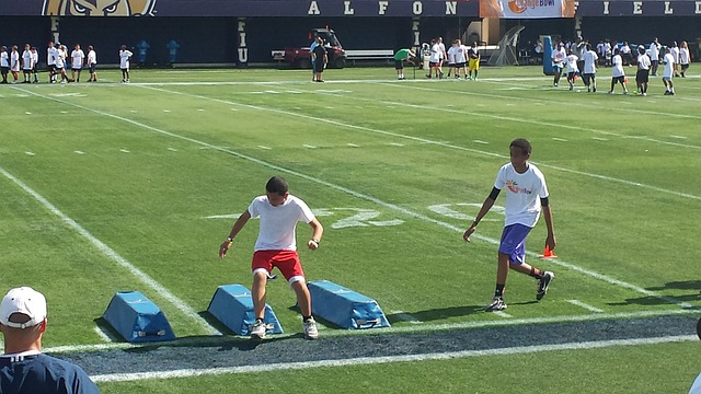 英超战报：曼城客场战胜切尔西,